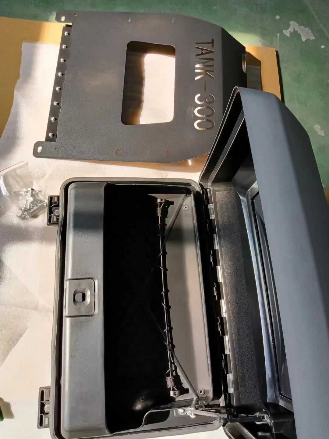 Aluminum Alloy Exterior Side Gear Box Fits for TANK 300 2020-2023 Tool Carrier Box Silver